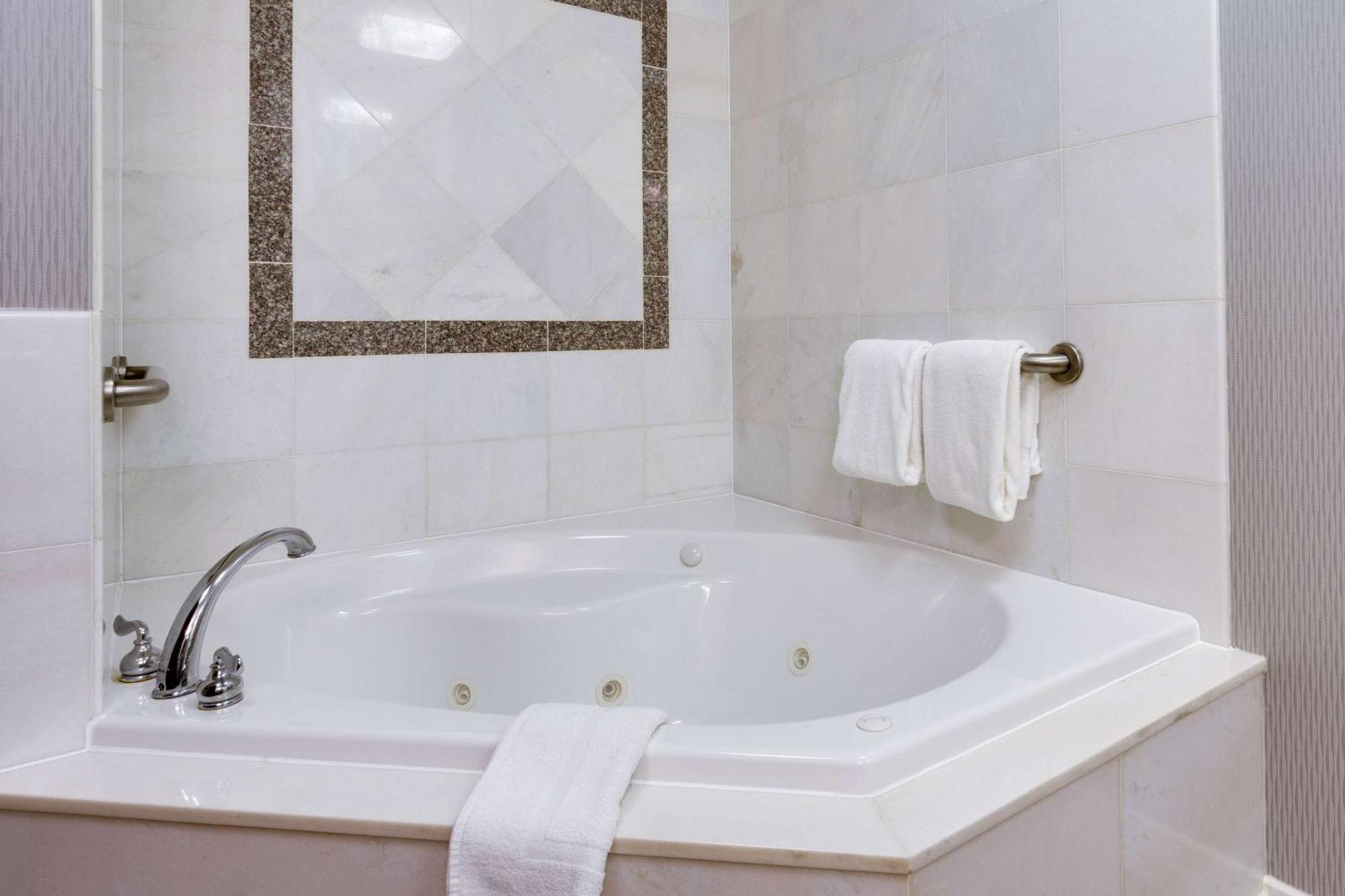 Drury Inn & Suites St. Louis/O'Fallon, Il Zewnętrze zdjęcie